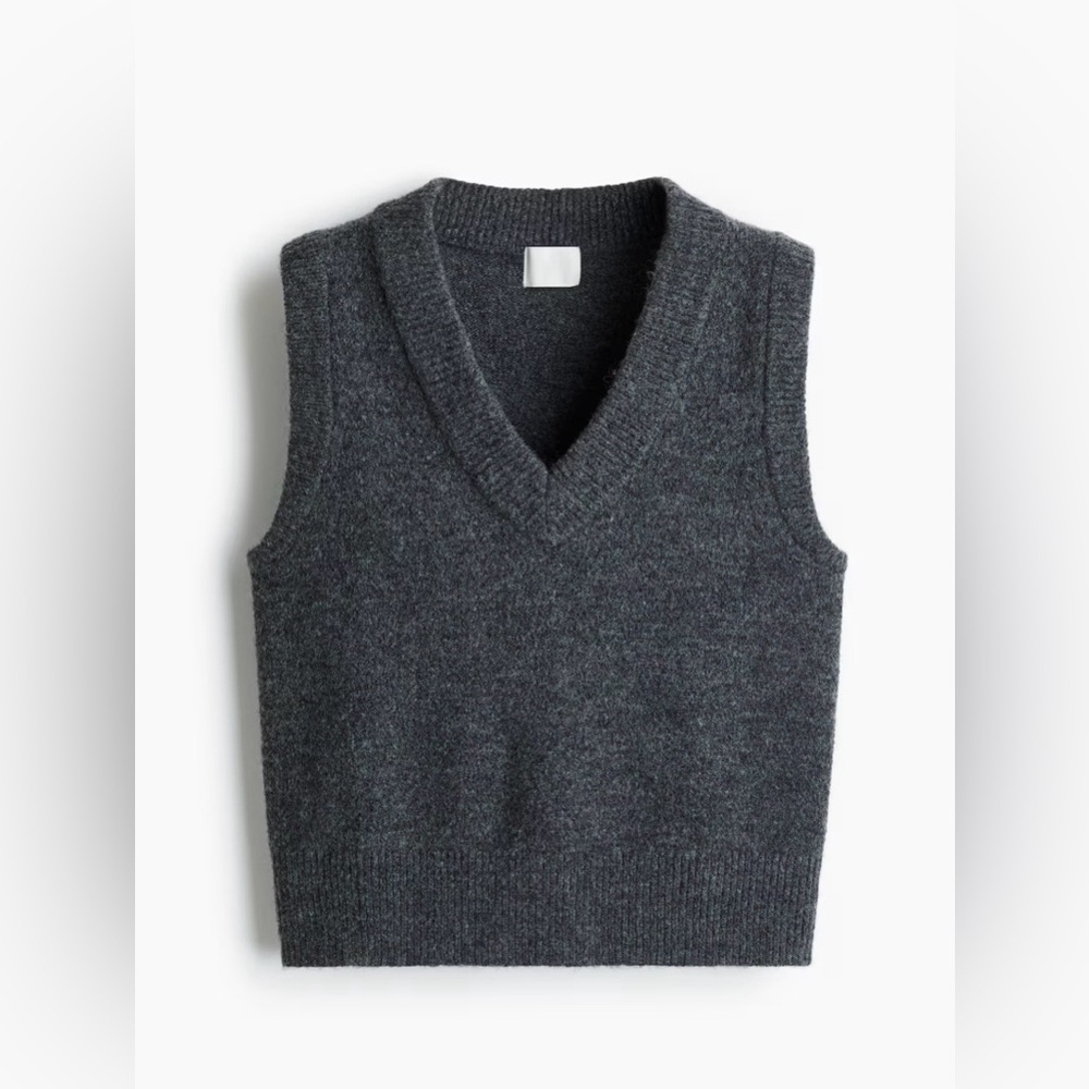 H&M Women’s Short Sweater Vest